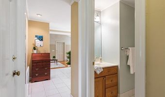 1 Joann Dr, Barrington, RI 02806