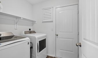 8001 White Spruce Trl, Bauxite, AR 72011
