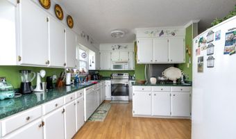 1404 Dog Island Rd, Bishopville, SC 29010