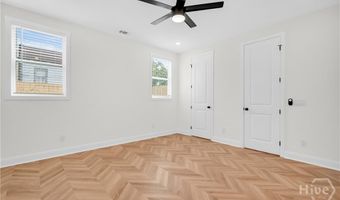 904 E 33rd St, Savannah, GA 31401