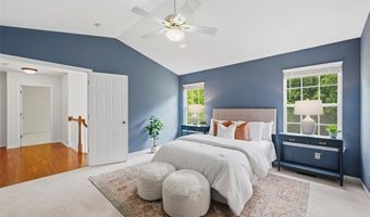 614 Whispering Willows Ct, Ballwin, MO 63021