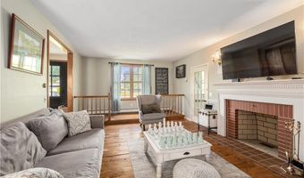 9 Plantation Dr, Cumberland, RI 02864