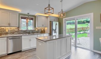 409 Shoreham Dr, Allison Park, PA 15101