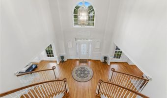 10 Lovegreen Ln, East Greenwich, RI 02818