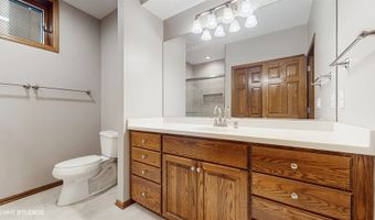 2734 NE 96th Pl, Ankeny, IA 50021