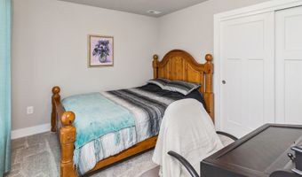 616 NE Pearl Dr, Ankeny, IA 50021