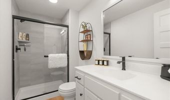 14450 Aurora Ln, Basehor, KS 66007