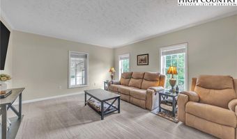 317 Dillard Dr, Jefferson, NC 28640