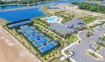 5828 WINDBREAK Ct, Apollo Beach, FL 33572