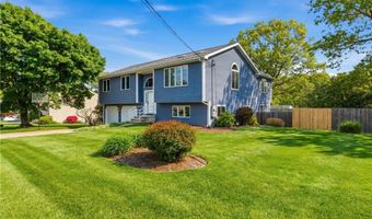 12 Pat Dr, Lincoln, RI 02865