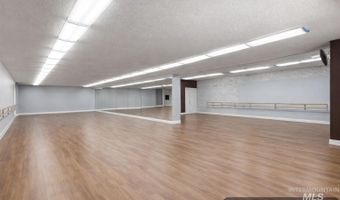 1328 Overland Ave, Burley, ID 83318