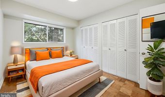 10643 WEYMOUTH St 101, Bethesda, MD 20814