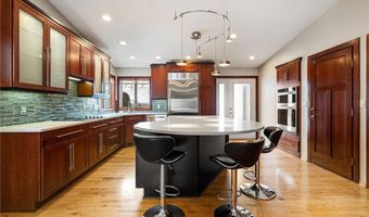 400 Oakland Pl NE 9, Austin, MN 55912