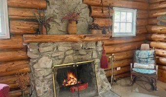 170 E Shore Dr, Adirondack, NY 12808