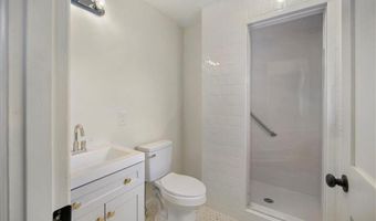 10 Sheffield Rd, Cranston, RI 02920