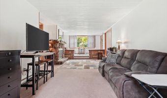 39576 N PETITE Pass, Antioch, IL 60002