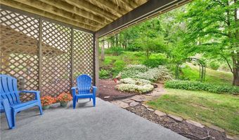1420 Towne Square Dr, Allison Park, PA 15101