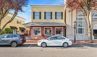 194 Park Ave 2B, Amityville, NY 11701
