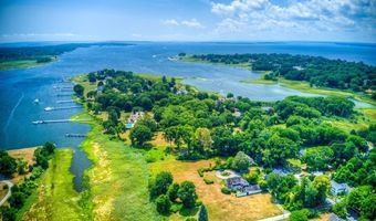 74 ADAMS POINT Rd, Barrington, RI 02806