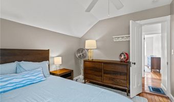 11 Ann St, Newport, RI 02840