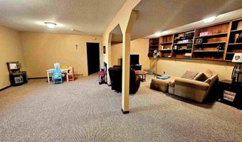 1902 E Lucas St, Algona, IA 50511