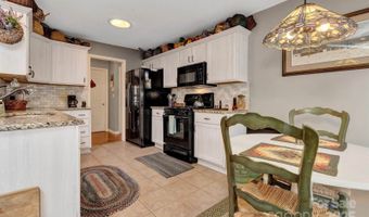 16 Sunview Cir, Arden, NC 28704