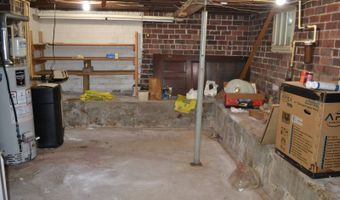 320 N Fourth St, Albion, IL 62806