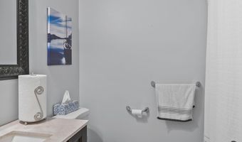 174 Williamsburg Ct, Albany, NY 12203