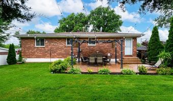 10202 Jubil Dr, Affton, MO 63123