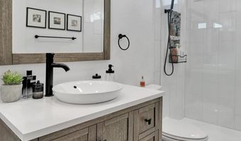 15305 Lookout Rd, Apple Valley, CA 92307