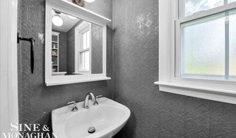 447 Ruskin Dr, Algonac, MI 48001