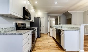 953 HARRISON Cir, Alexandria, VA 22304