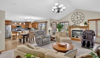 8634 NE 27th Ave, Altoona, IA 50009