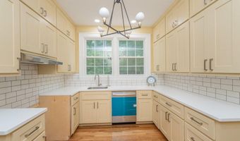 71 Manville Ave, Barnwell, SC 29812
