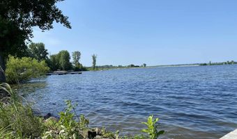 107 Hunter Rd N, Alburgh, VT 05440