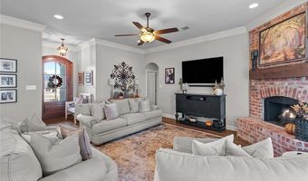 216 Roanoke Cir, Benton, LA 71006