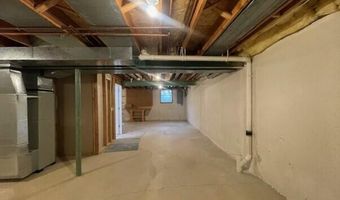 2702 Maitland Dr, Ann Arbor, MI 48105