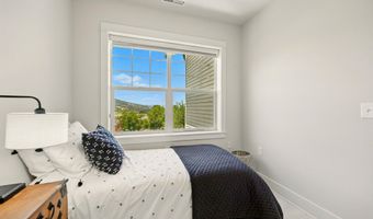 969 Golden Aspen Pl, Ashland, OR 97520