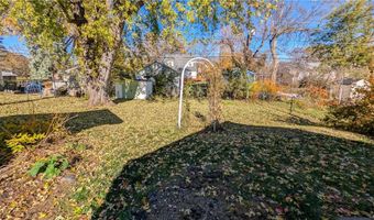 301 Giles Pl, Albert Lea, MN 56007