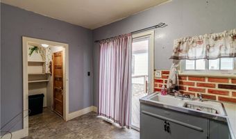 1134 Atchison St, Atchison, KS 66002