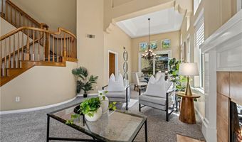 7520 E Toyon Ln, Anaheim, CA 92808