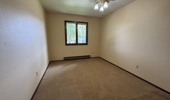 723 NE 15th Ave, Aberdeen, SD 57401
