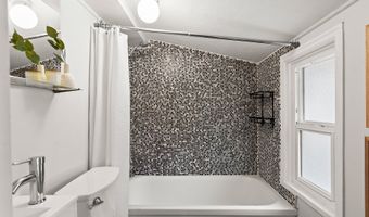 705 JACKSON St, Oregon City, OR 97045