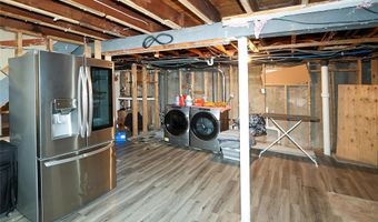 132 Bethel Rd, Albertson, NY 11507