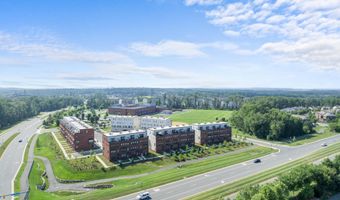 23158 HORSESHOE TRAIL Sq, Brambleton, VA 20148