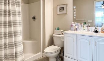 207 Sawyer Ln, Apalachicola, FL 32320