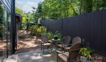 26 Winnfred St, Asheville, NC 28806