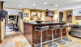 33 Crescent Ave, Beverly, MA 01915