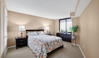 10101 GROSVENOR Pl 1901, Rockville, MD 20852