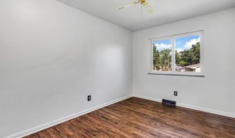 321 Fairview Ct, Ballwin, MO 63021